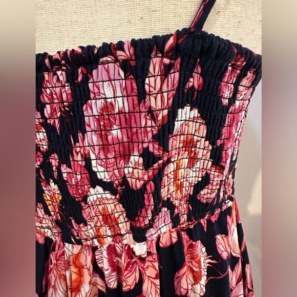 Band of Gypsies Band of the Free Large Floral Spaghetti Strap Maxi Dress - Picture 6 of 11